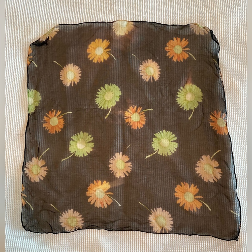 3 for 15$! Square vintage small black scarf with flowers. 1990s